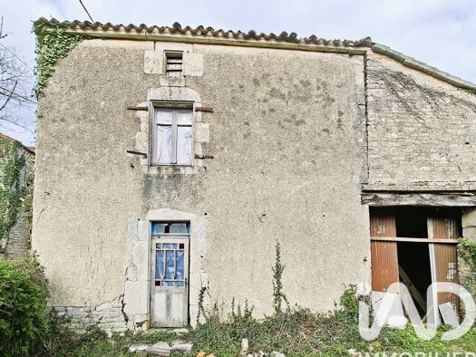 Maison à vendre 20 000 € 3 pièces 2 chambres 76 m² 384 m² de terrain Cellettes 16230