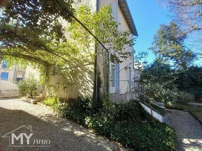 Maison 9 pièces 177 m² · à Bergerac · 177 m² · 280 000 €