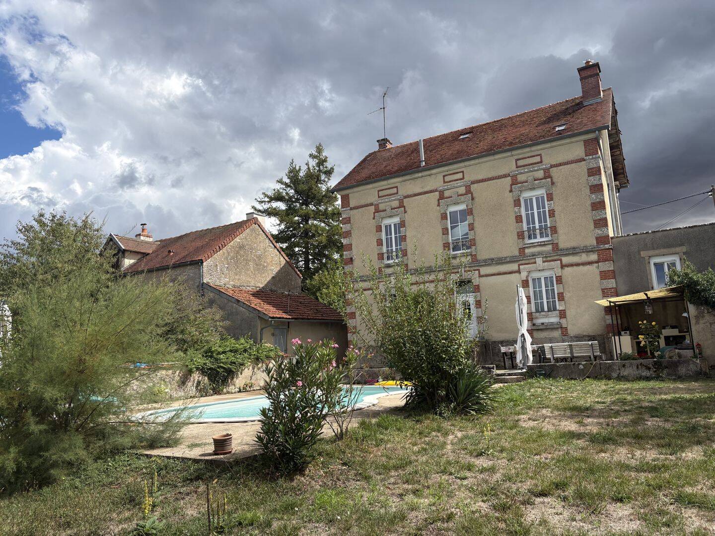 Maison 5 pièces 136 m² · à Touillon · 136 m² · 240 000 €