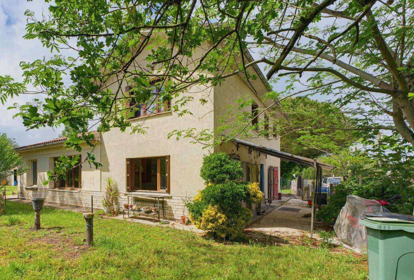 Maison 7 pièces 192 m² · à Ambarès-Et-Lagrave · 192 m² · 222 600 €