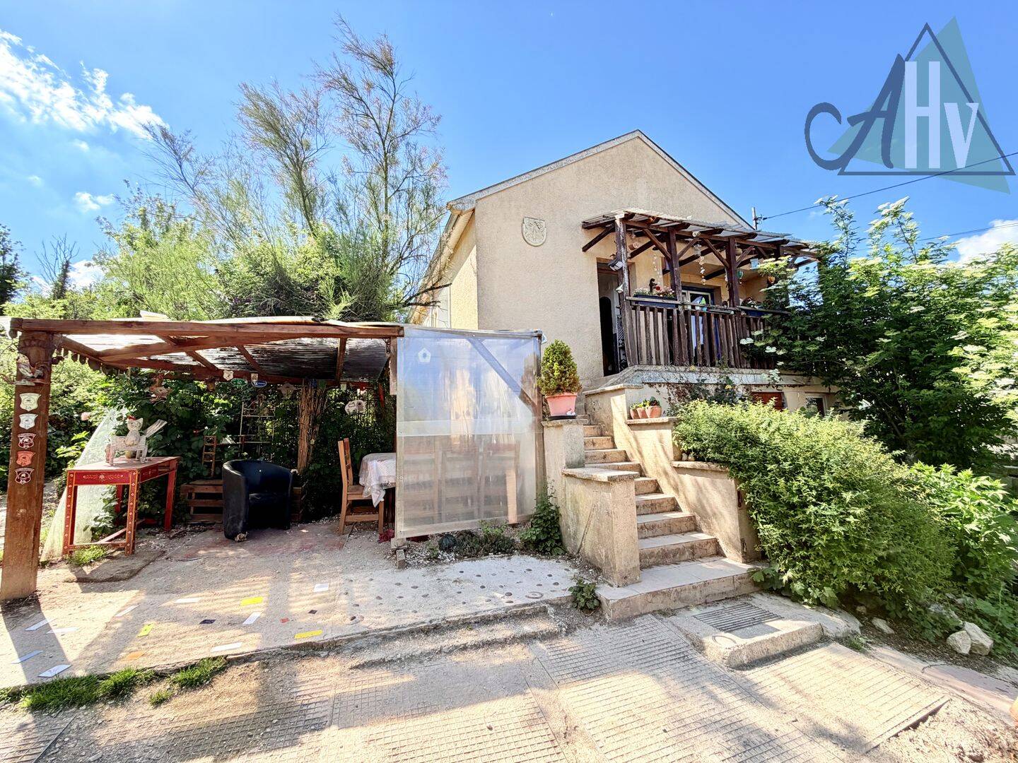 Maison 5 pièces 99 m² · à Sainte-Colombe · 99 m² · 190 000 €