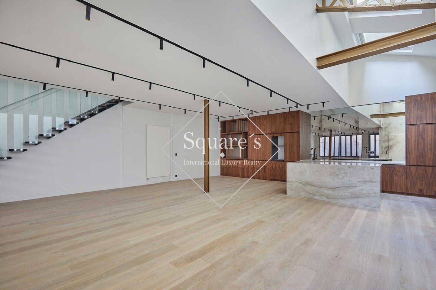 Appartement 5 pièces 210 m² · à Paris 9ème Arrondissement · 210 m² · 2 790 000 €