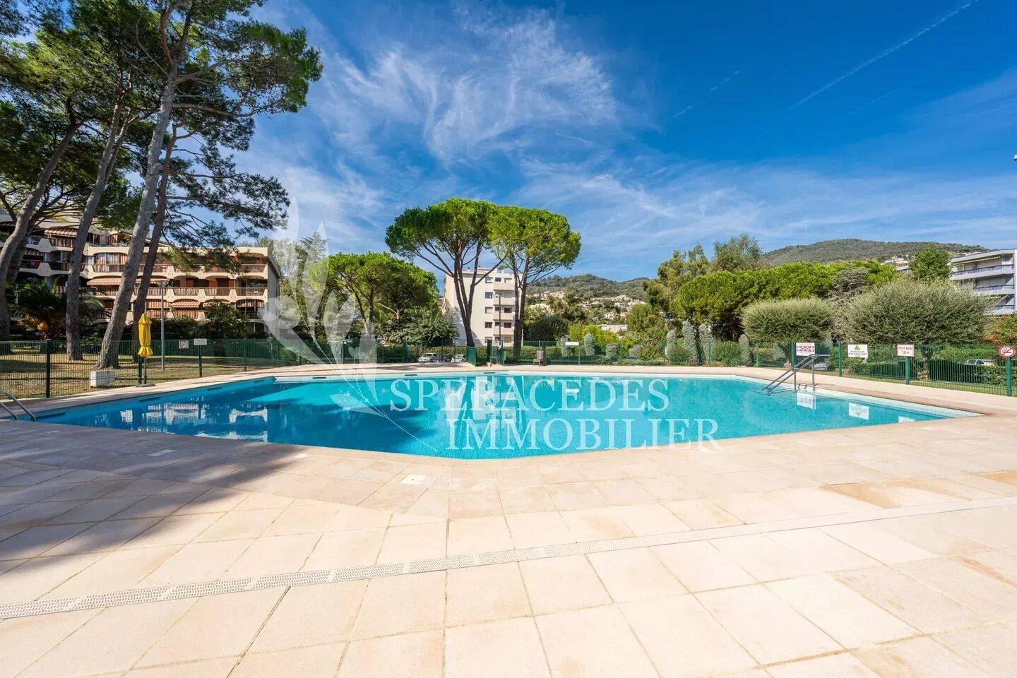 Appartement 3 pièces 78 m² · à Mandelieu-la-Napoule · 78 m² · 379 000 €