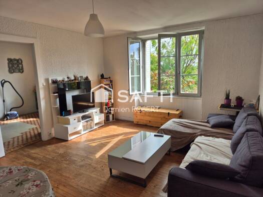 Immeuble à vendre 365 000 € 252 m² Marnay 70150