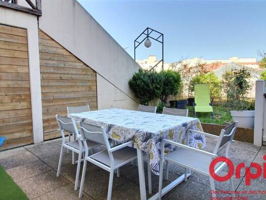 Duplex à vendre 345 000 € 3 pièces 3 chambres 76,4 m² 2 étages Saint Quentin Montigny-le-Bretonneux 78180