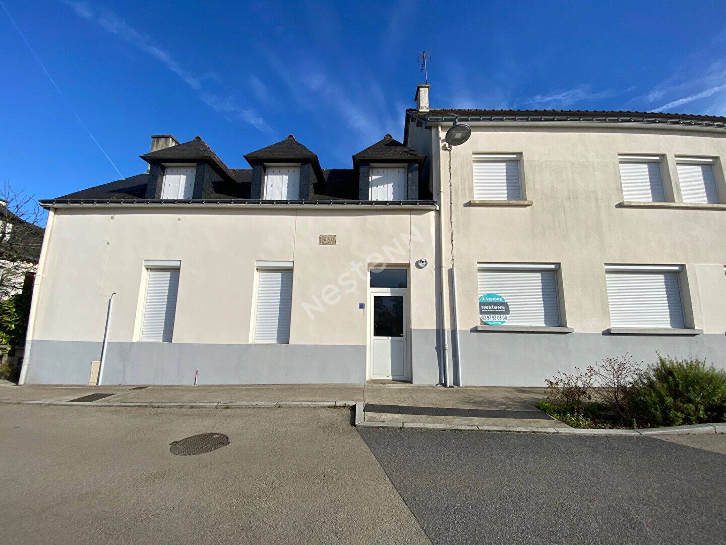 Maison 15 pièces 320 m² · à Loyat · 320 m² · 211 000 €
