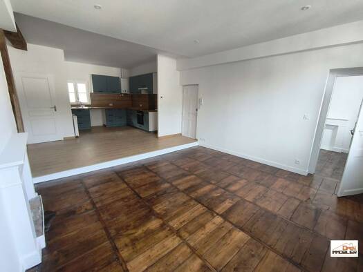 Appartement à louer 815 € 3 pièces 2 chambres 89 m² 3ème étage Urbain Centre Ancien Tulle 19000