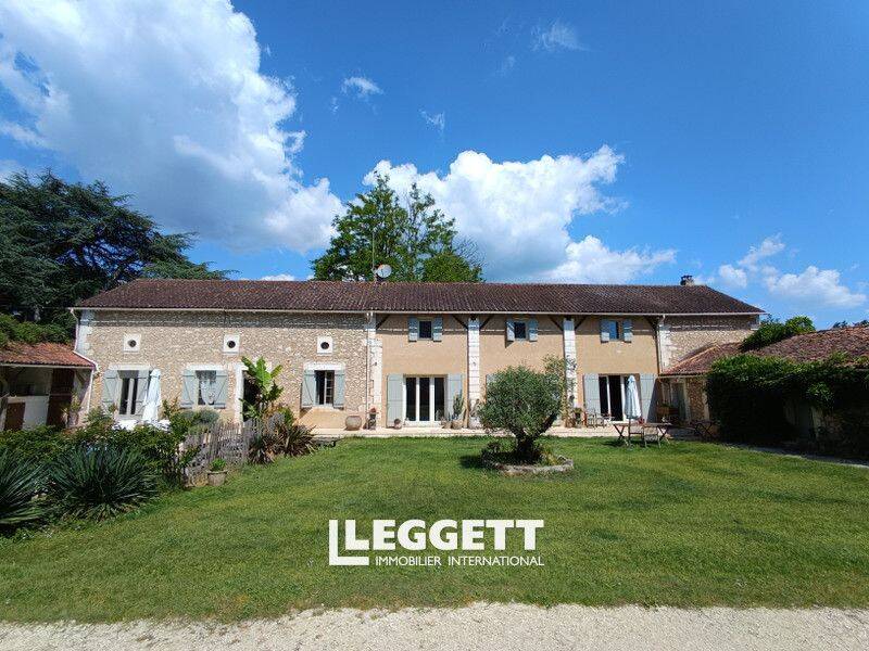 Maison 8 pièces 288 m² · à Périgueux · 288 m² · 599 000 €