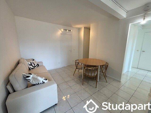 1 pièce 10 m² · à Orly · 10 m² · 600 €/mois