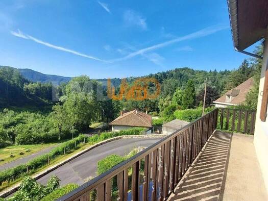 Maison à vendre 289 000 € 6 pièces 4 chambres 147 m² 1 812 m² de terrain Saint-Martin-de-Valamas 07310