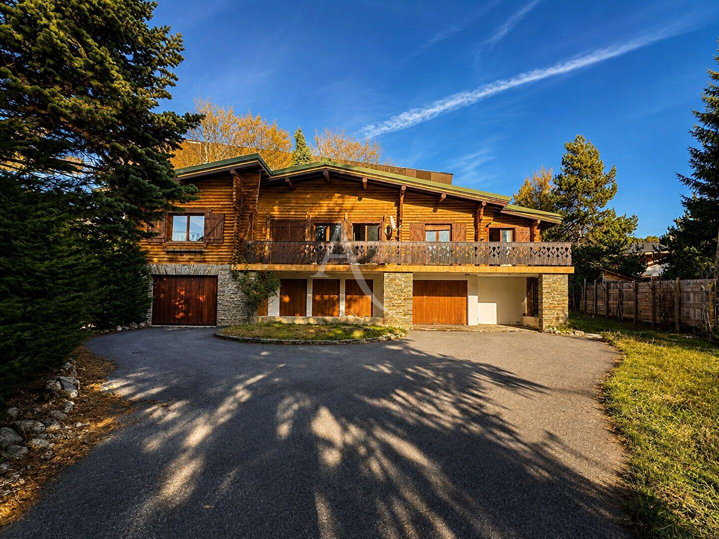 Maison 12 pièces 274 m² · à Bolquère · 274,2 m² · 749 000 €