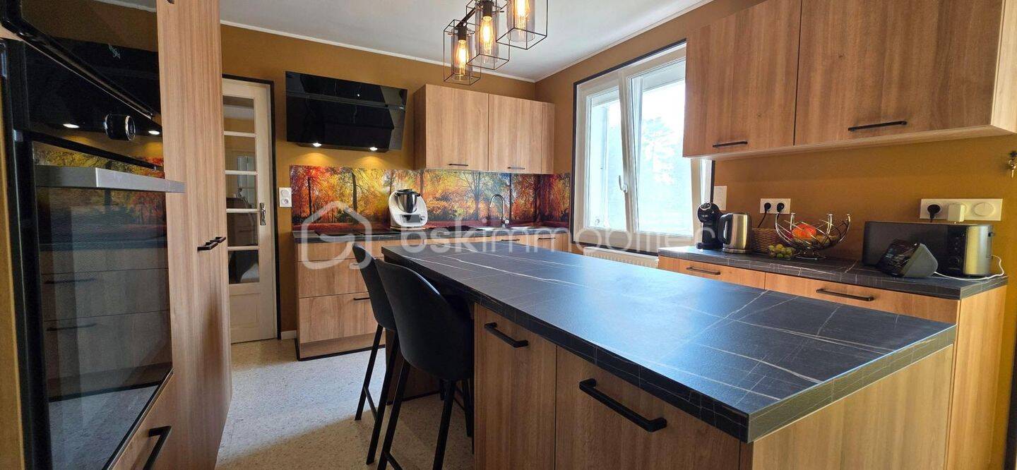 Maison 6 pièces 129 m² · à Coudroy · 129 m² · 225 000 €