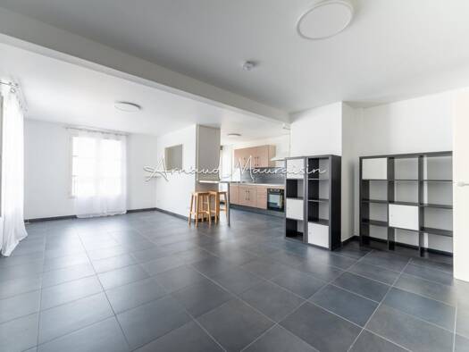 Duplex à vendre 219 000 € 3 pièces 1 chambre 80 m² Étage 1/2 Pontarmé 60520