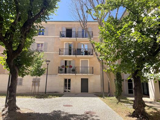 Appartement à vendre 219 000 € 2 pièces 1 chambre 60 m² Étage 3/3 Abbaye-La Motte Villeneuve-lès-Avignon 30400