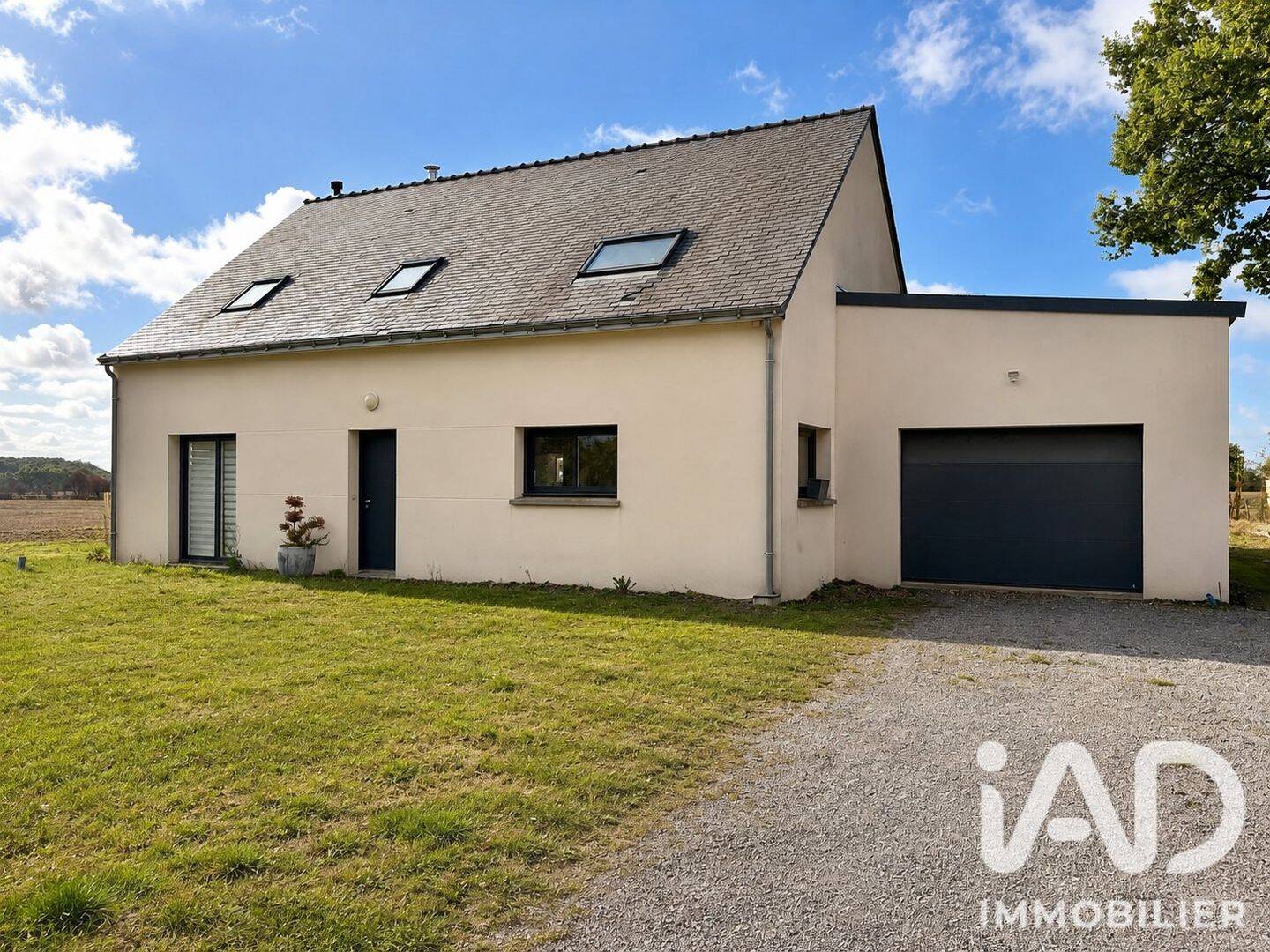 Maison 6 pièces 158 m² · à La Chevallerais · 158,3 m² · 1 200 €/mois