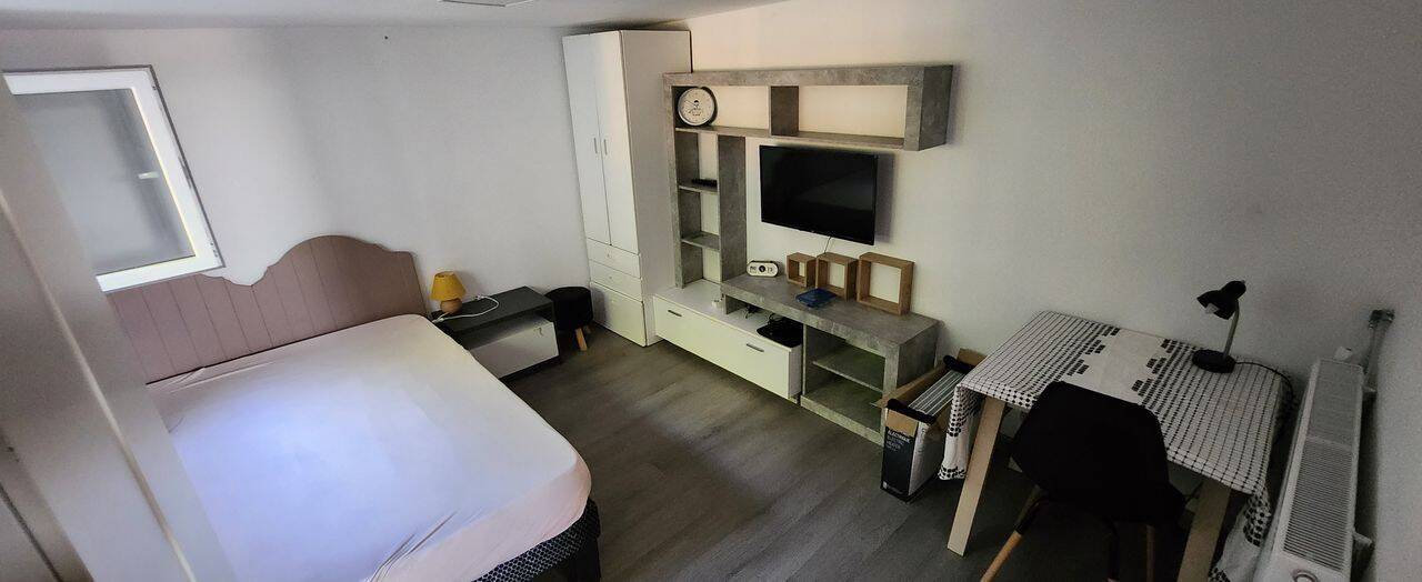 Appartement 1 pièce 25 m² · à Vénissieux · 25 m² · 750 €