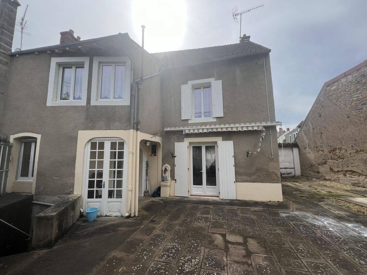 Maison 4 pièces 115 m² · à Châteaumeillant · 115 m² · 70 000 €