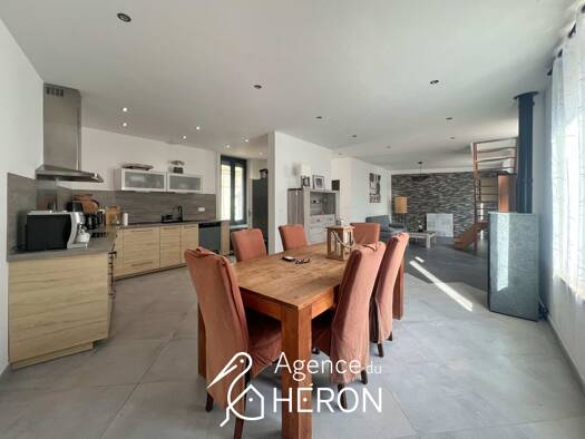 Maison à vendre 189 000 € 5 pièces 3 chambres 121 m² Aufferville 77570