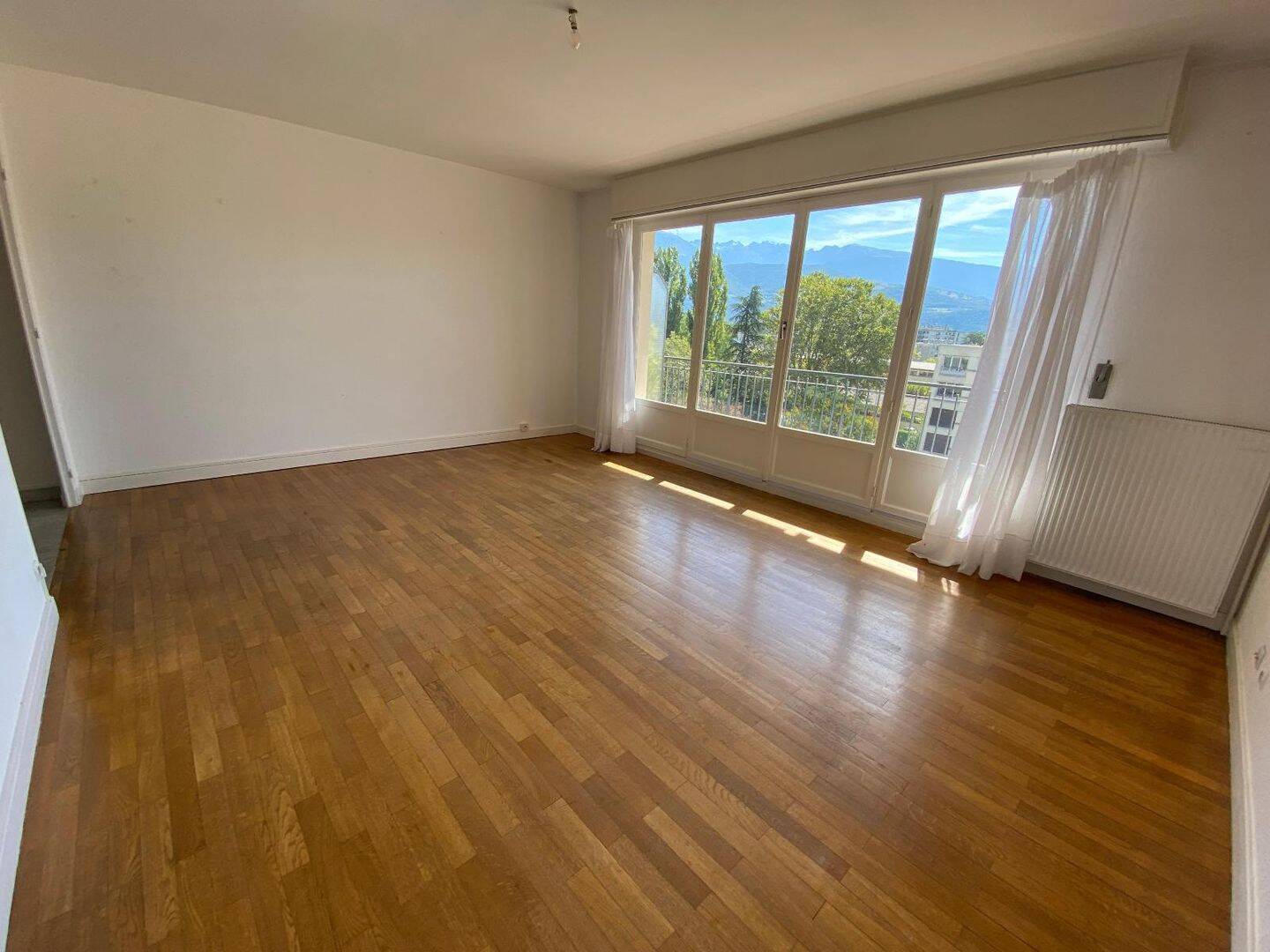 Appartement 3 pièces 82 m² · à Meylan · 81,9 m² · 1 070 €/mois