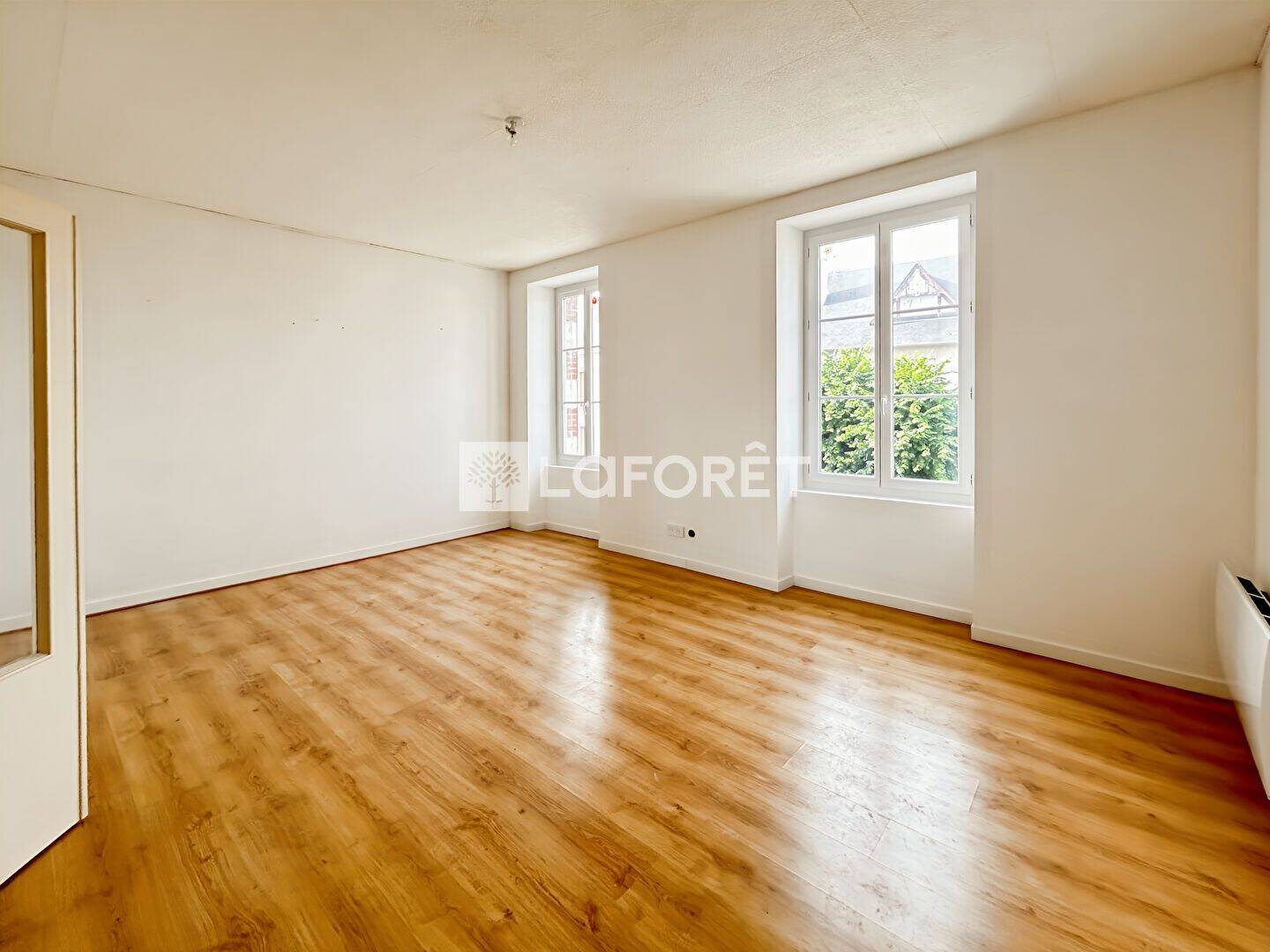 Appartement 3 pièces 72 m² · à Beaune-la-Rolande · 72 m² · 720 €