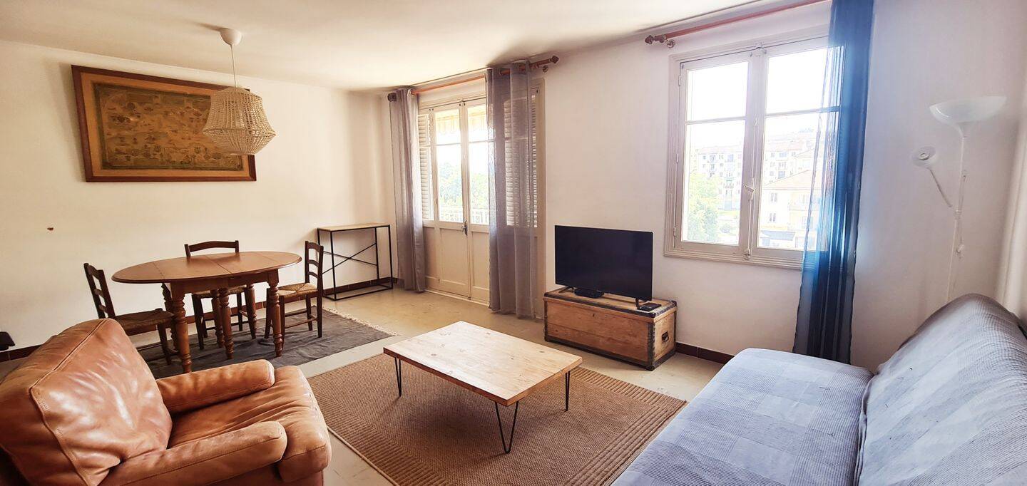 Appartement 3 pièces 68 m² · à Corte · 67,8 m² · 830 €