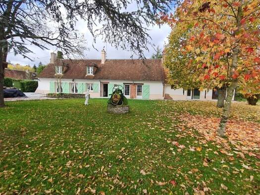 Maison à vendre 285 000 € 10 pièces 4 chambres 223 m² 3 100 m² de terrain Bellegarde 45270