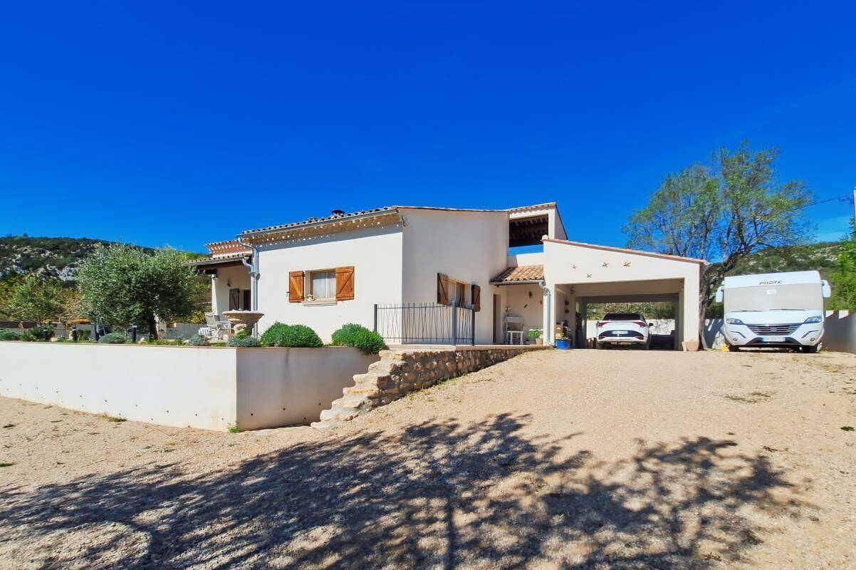 Maison 4 pièces 160 m² · à Quinson · 160 m² · 485 000 €