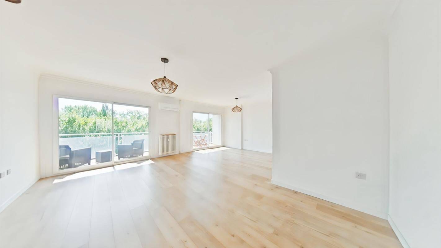 Appartement 3 pièces 98 m² · à Guilherand-Granges · 98,3 m² · 1 050 €/mois