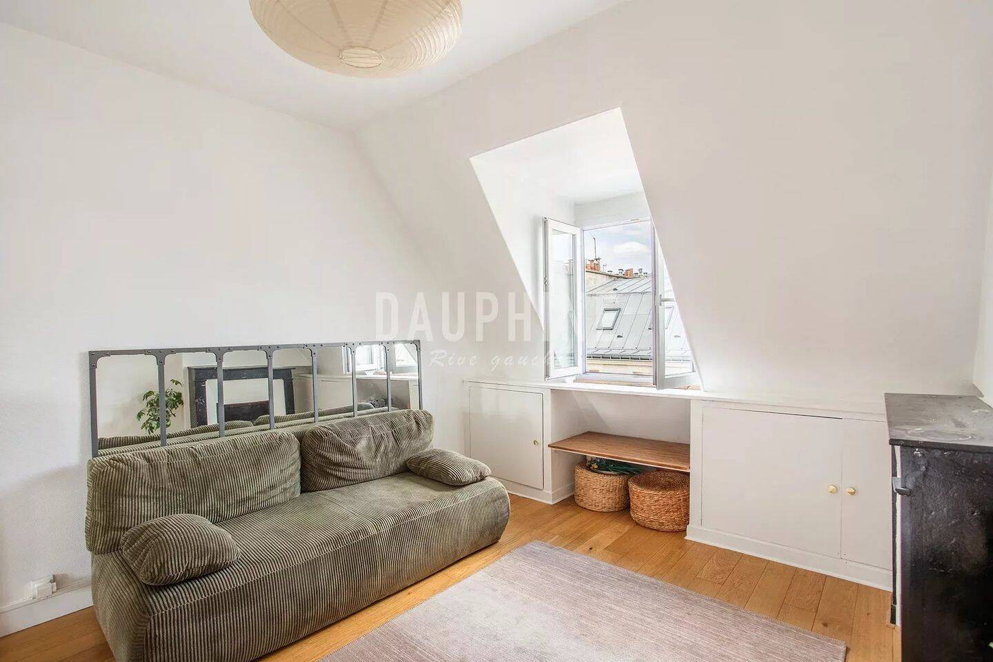 Appartement 3 pièces 40 m² · à Paris 8ème Arrondissement · 40,1 m² · 2 000 €