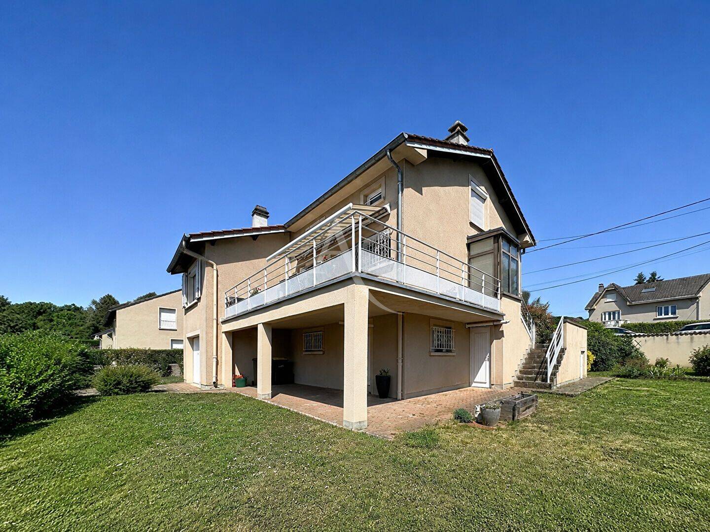 Maison 6 pièces 141 m² · à Vaux · 141 m² · 349 000 €
