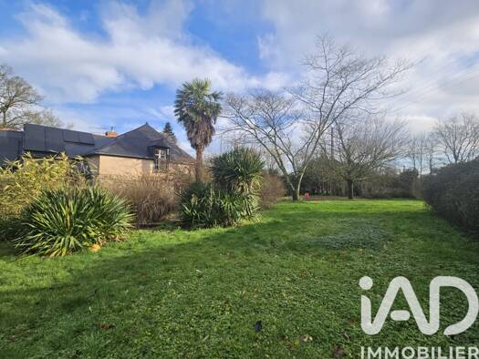 Maison à vendre 480 000 € 8 pièces 4 chambres 250 m² 3 000 m² de terrain Ouest Vern-sur-Seiche 35770