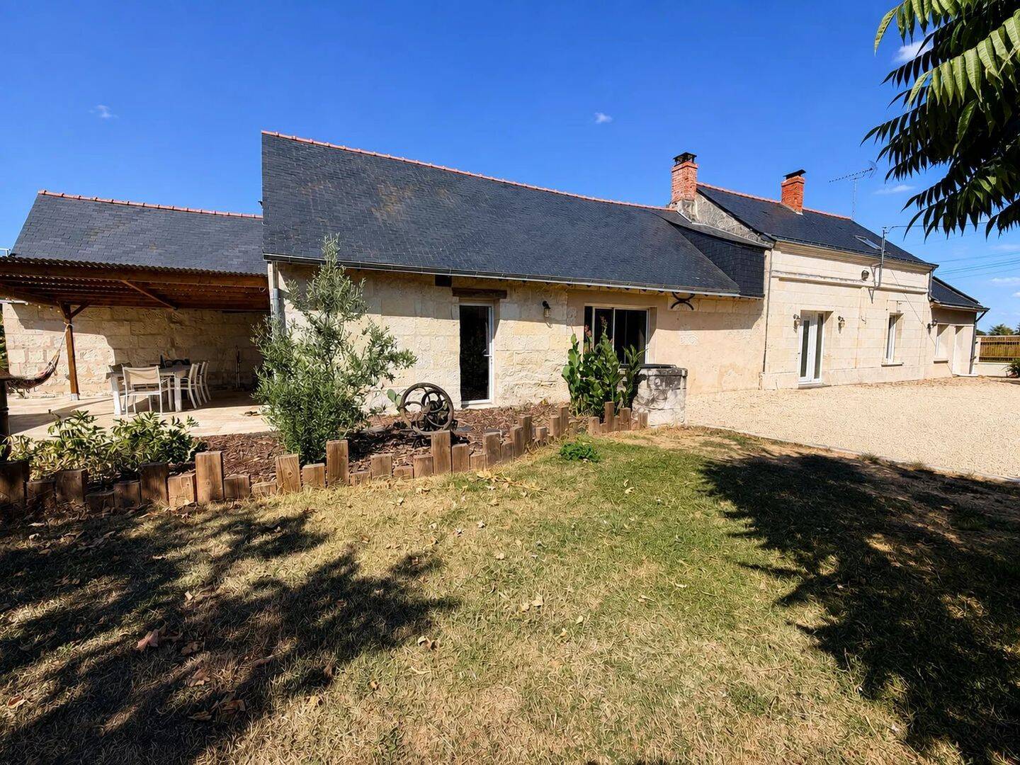 Maison 8 pièces 187 m² · à Villebernier · 187 m² · 399 000 €