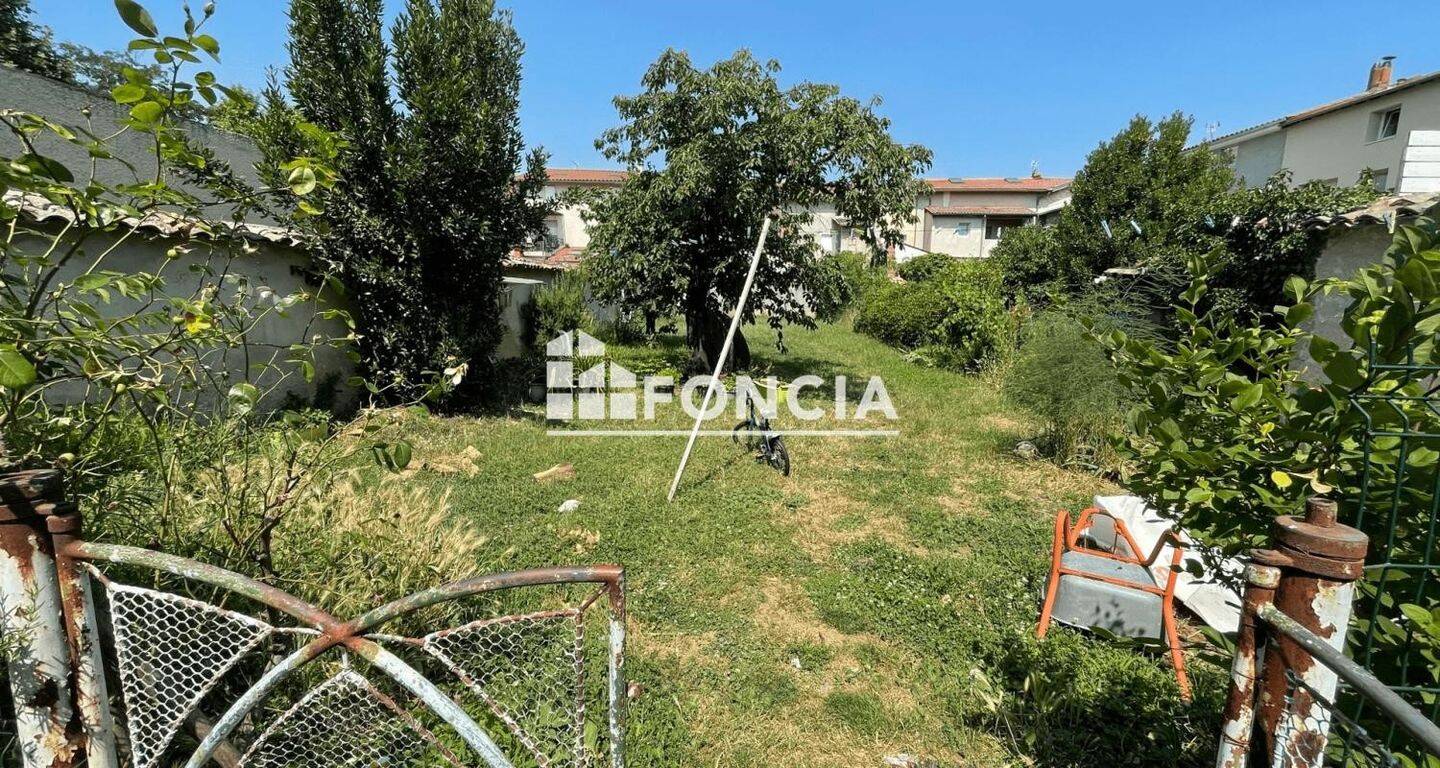 Maison 4 pièces 70 m² · à Les Roches-de-Condrieu · 69,9 m² · 780 €