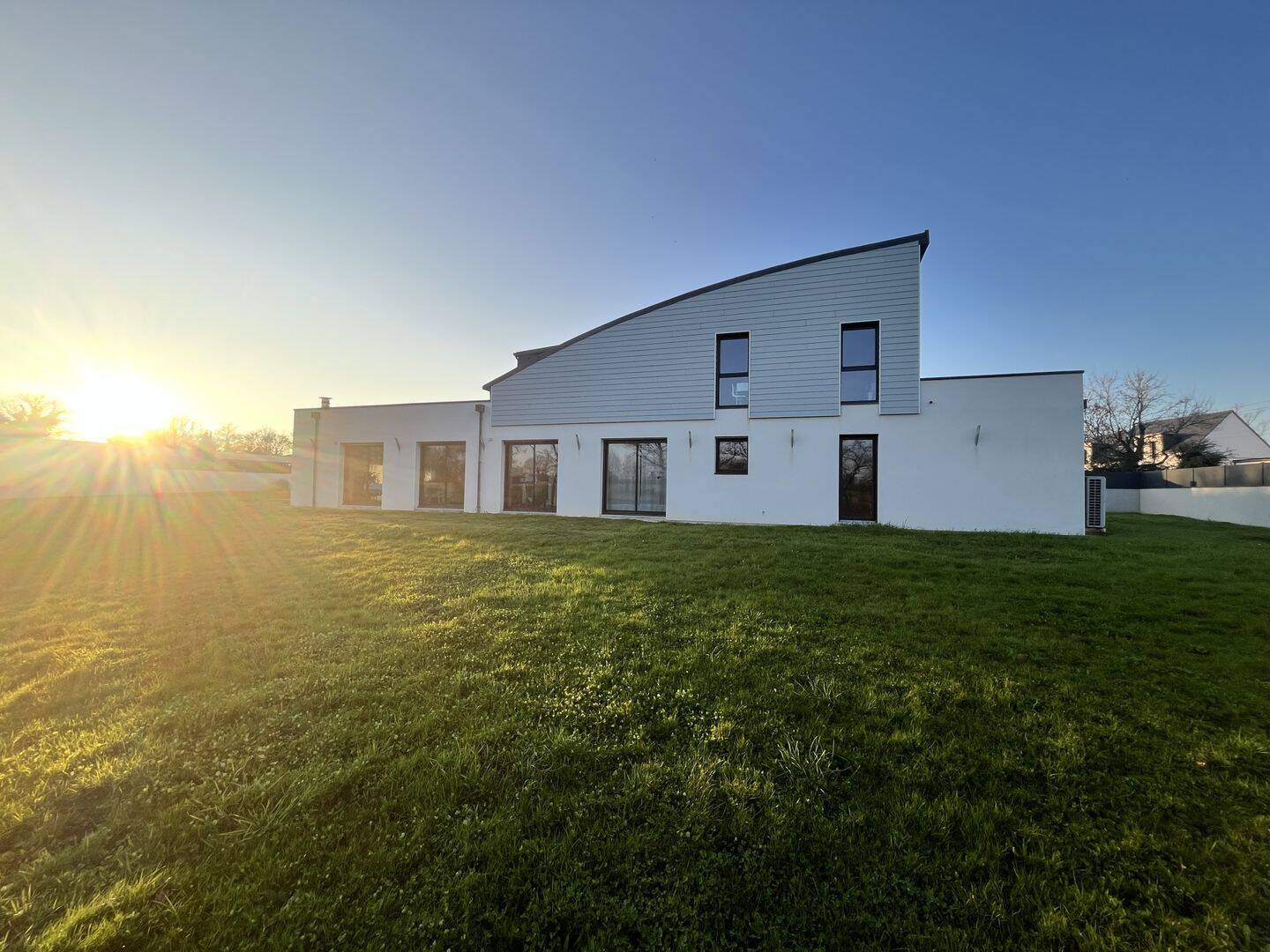 Maison 6 pièces 146 m² · à Ploeren · 146 m² · 599 975 €