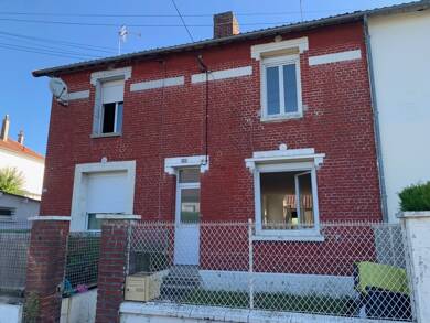Maison à vendre 81 000 € 4 pièces 3 chambres 65 m² 300 m² de terrain Chauny 02300