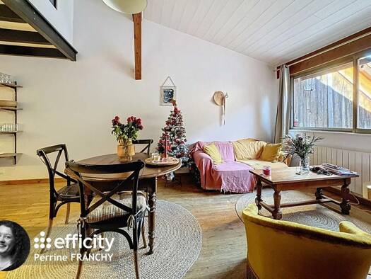 Duplex à vendre 270 000 € 3 pièces 2 chambres 70 m² Étage 3/3 Sud Thônes 74230