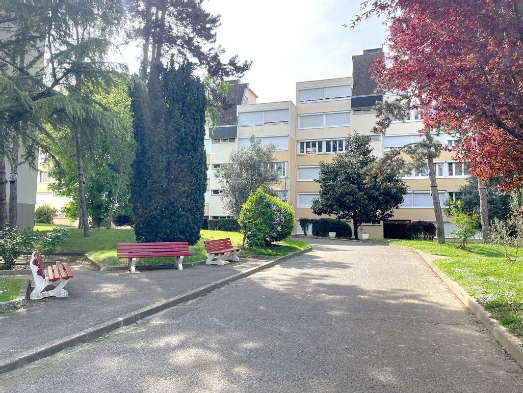 Appartement 4 pièces 82 m² · à Longjumeau · 82 m² · 175 000 €