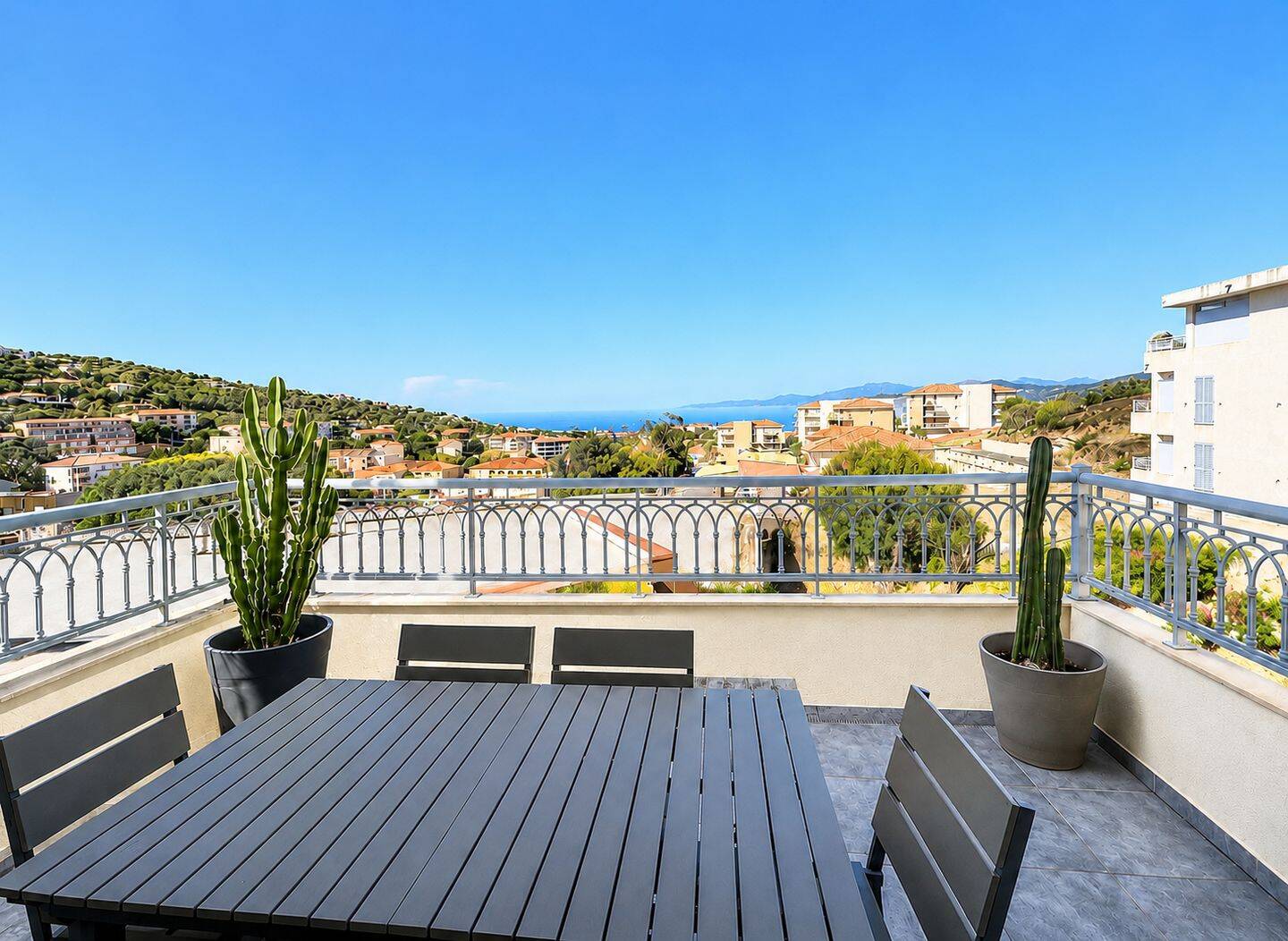 Appartement 3 pièces 71 m² · à L'Île-Rousse · 70,6 m² · 438 000 €
