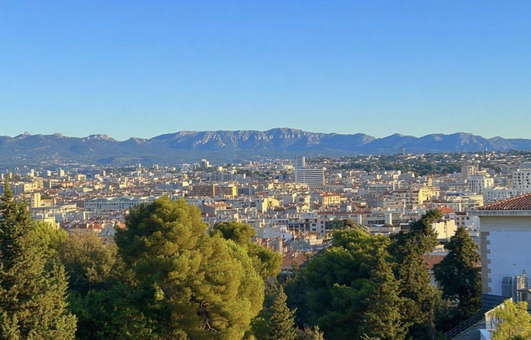 Appartement 4 pièces 93 m² · à Marseille 8ème Arrondissement · 93 m² · 587 000 €