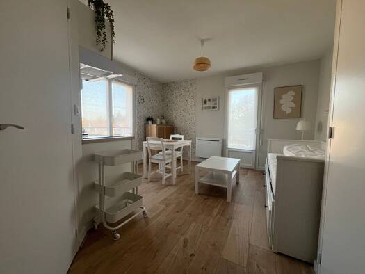 Appartement à louer 440 € 1 pièce 20 m² Étage 1/1 disponible dès maintenant Saint Eloi-Touffenet-Breuil-Mingot Poitiers 86000