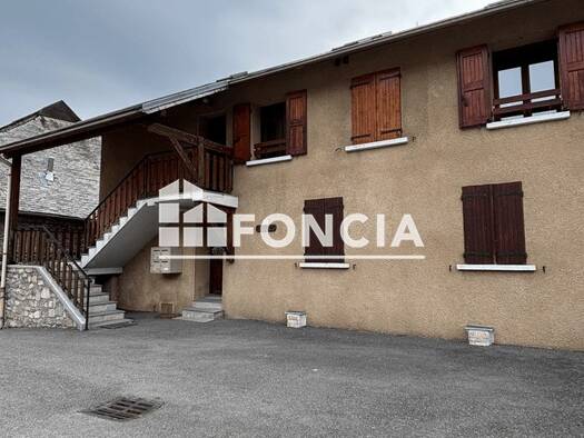 Appartement à louer 540 € 3 pièces 2 chambres 44,7 m² RDC La Roche-de-Rame 05310