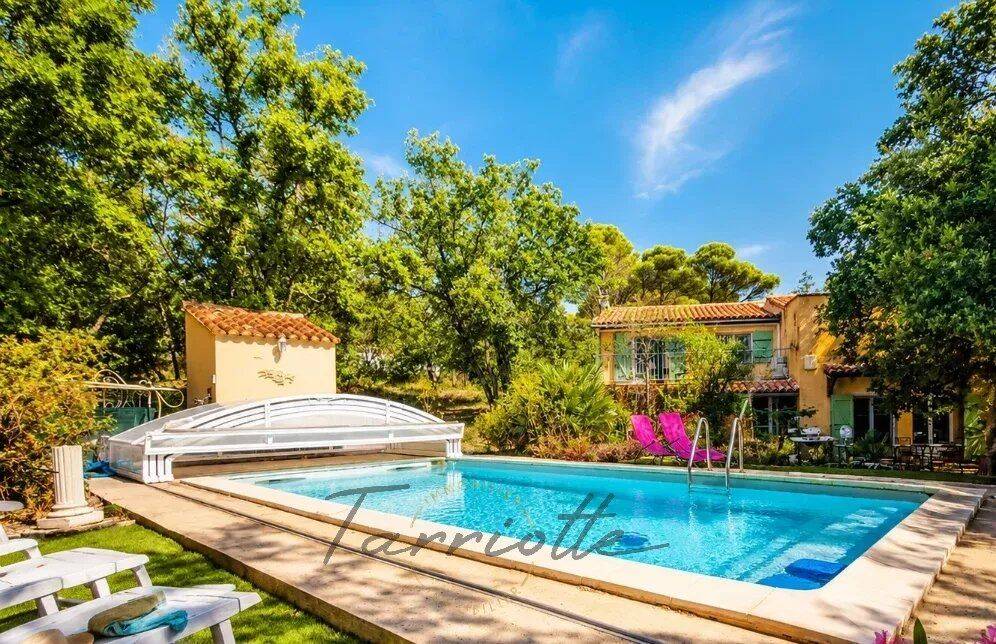 Maison 6 pièces 218 m² · à Montségur-sur-Lauzon · 218 m² · 595 000 €