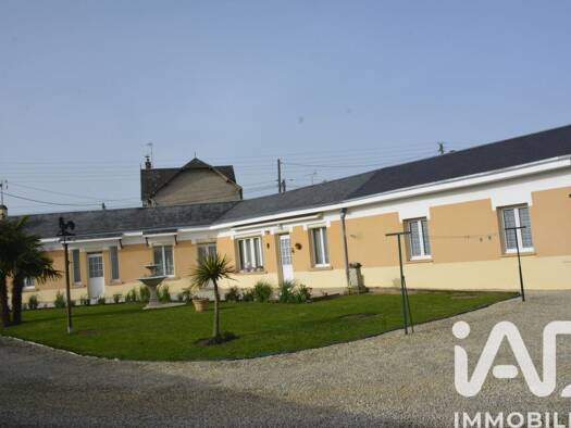 Maison de plain-pied à vendre 252 000 € 5 pièces 4 chambres 124 m² 764 m² de terrain Crevant-Descartes Thouars 79100