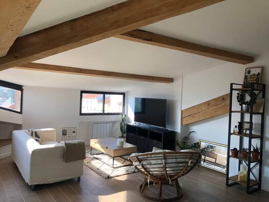 Appartement à vendre 234 000 € 4 pièces 3 chambres 55 m² Étage 3/4 Vaugneray 69670