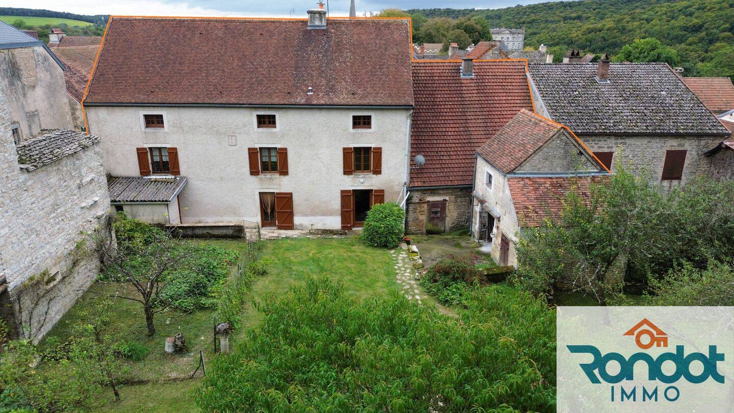 Maison 7 pièces 193 m² · à Grancey-le-Château-Neuvelle · 193 m² · 195 000 €