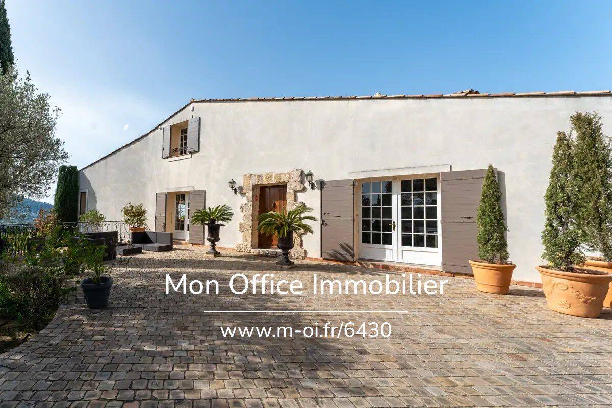 Maison 14 pièces 560 m² · à La Cadière-d'Azur · 560 m² · 2 980 000 €