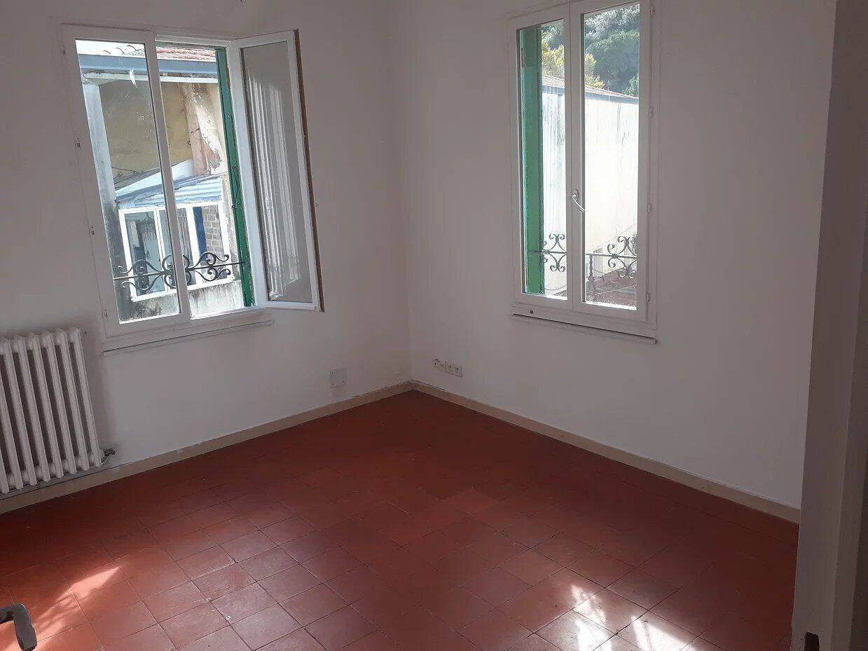 Trois pièces en duplex avec terrasse — 6