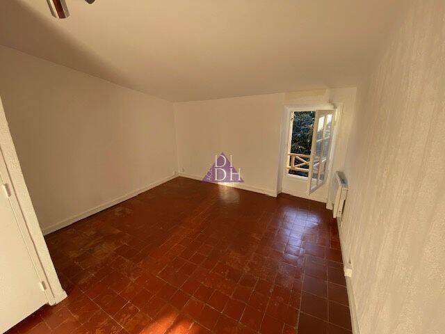 Appartement 1 pièce 17 m² · à Hyères · 17 m² · 350 €