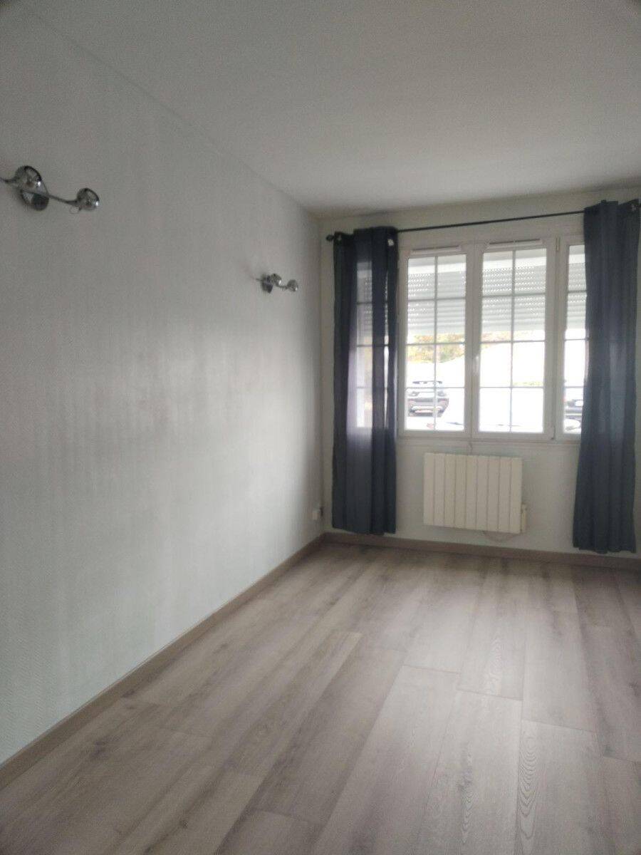 Appartement 2 pièces 42 m² · à Lamorlaye · 42 m² · 760 €