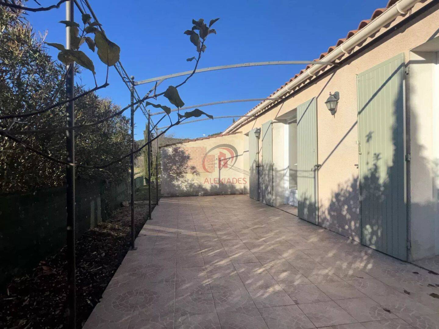 Maison 5 pièces 112 m² · à Signes · 111,7 m² · 1 350 €/mois